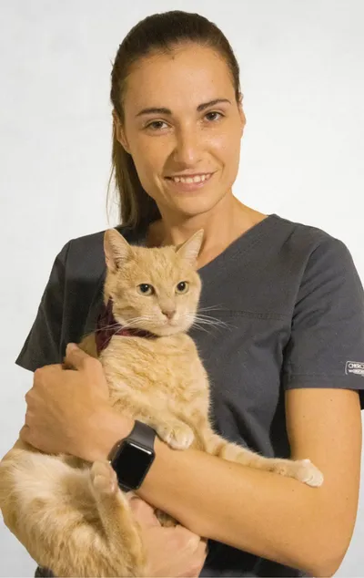 д-р Дарина Неделчева – Ветеринарна клиника Син Кръст